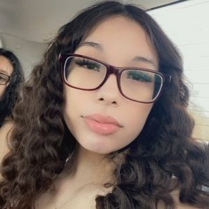 Meet your Posher, Esperanza